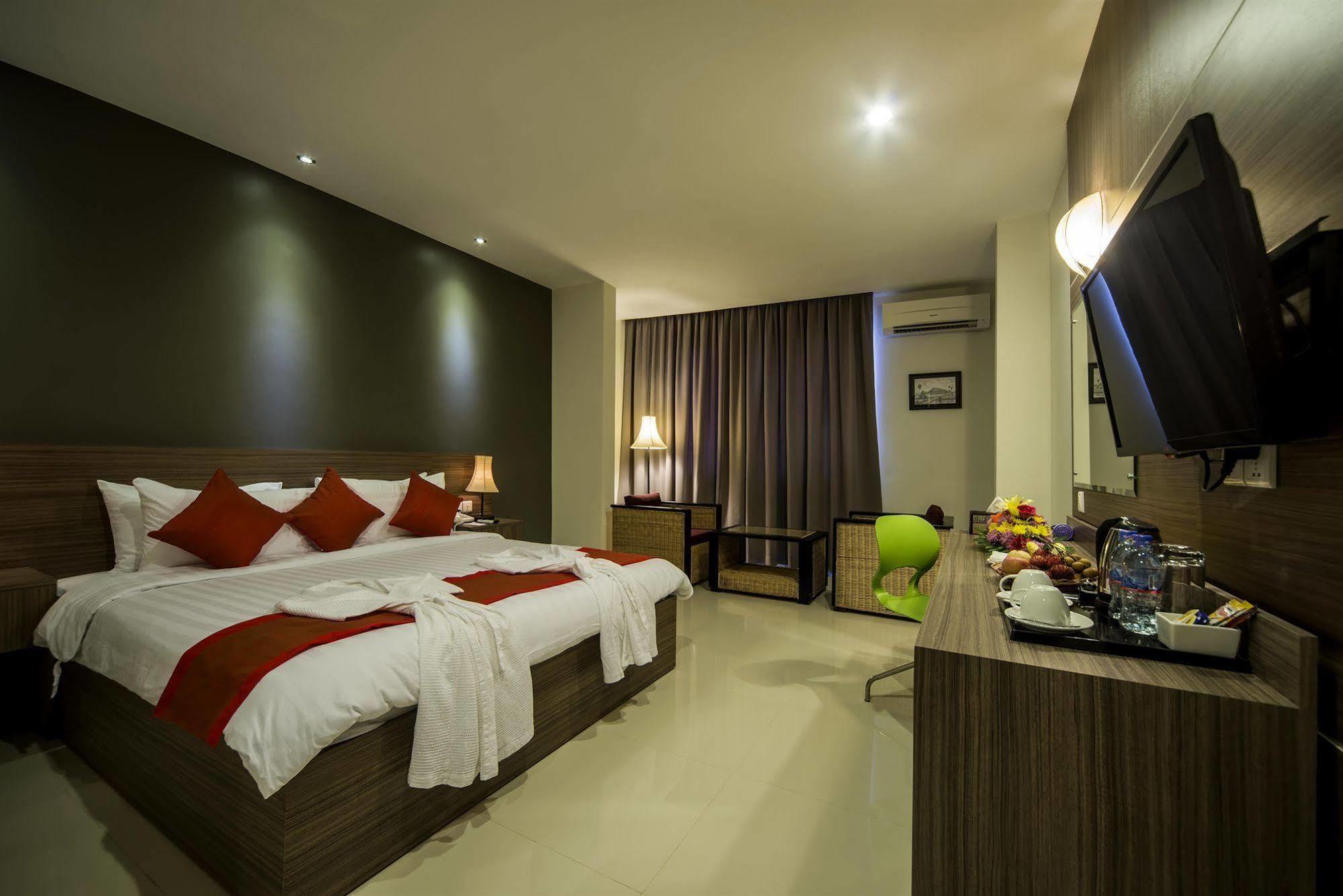 Altos Hotel Phnom Penh Luaran gambar