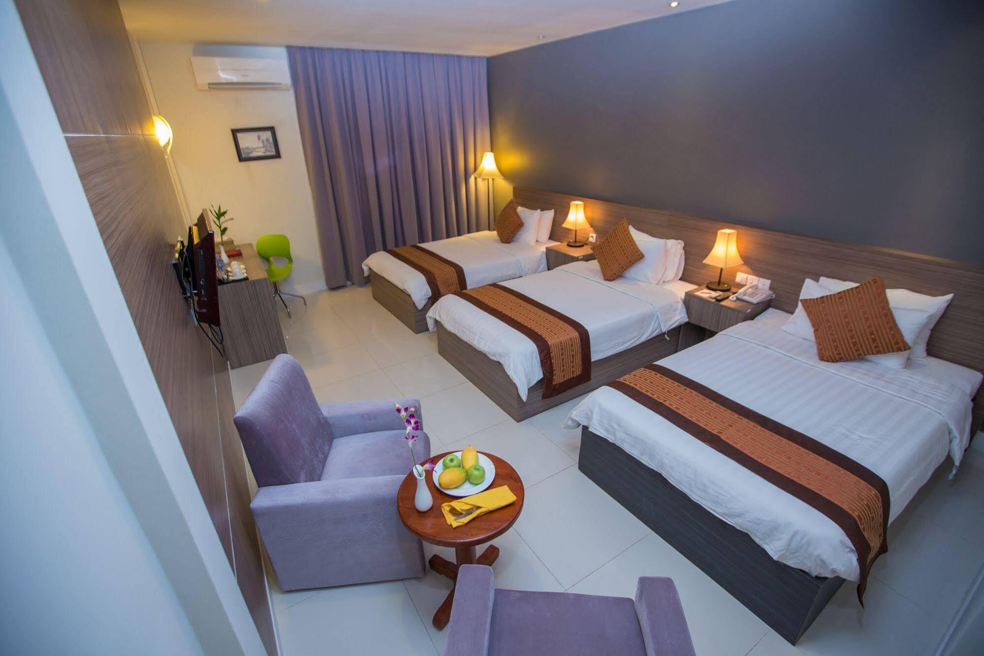 Altos Hotel Phnom Penh Luaran gambar
