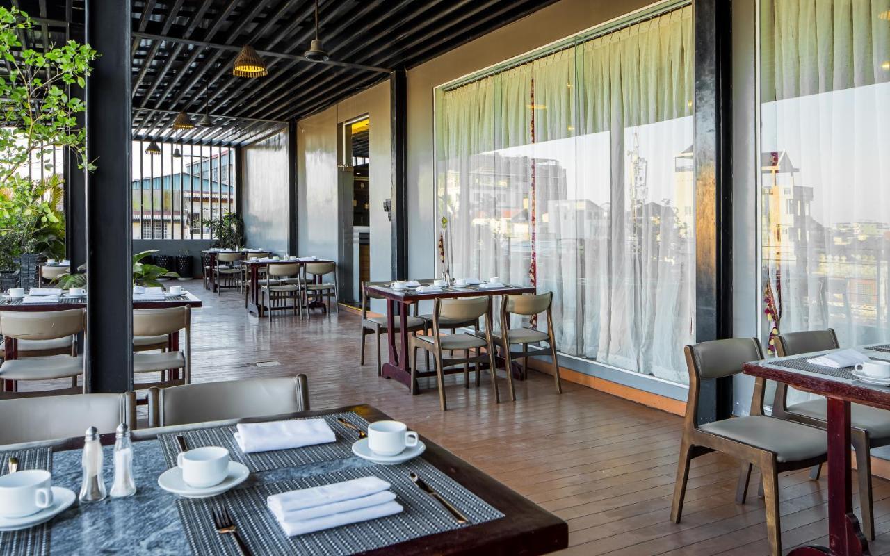Altos Hotel Phnom Penh Luaran gambar